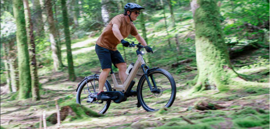 Moustache  Xroad ES Canadian Edition