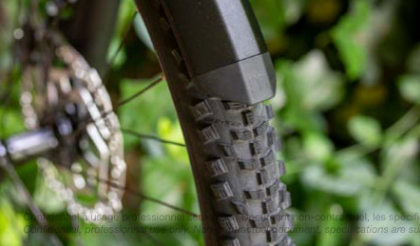 Moustache  Xroad ES Canadian Edition