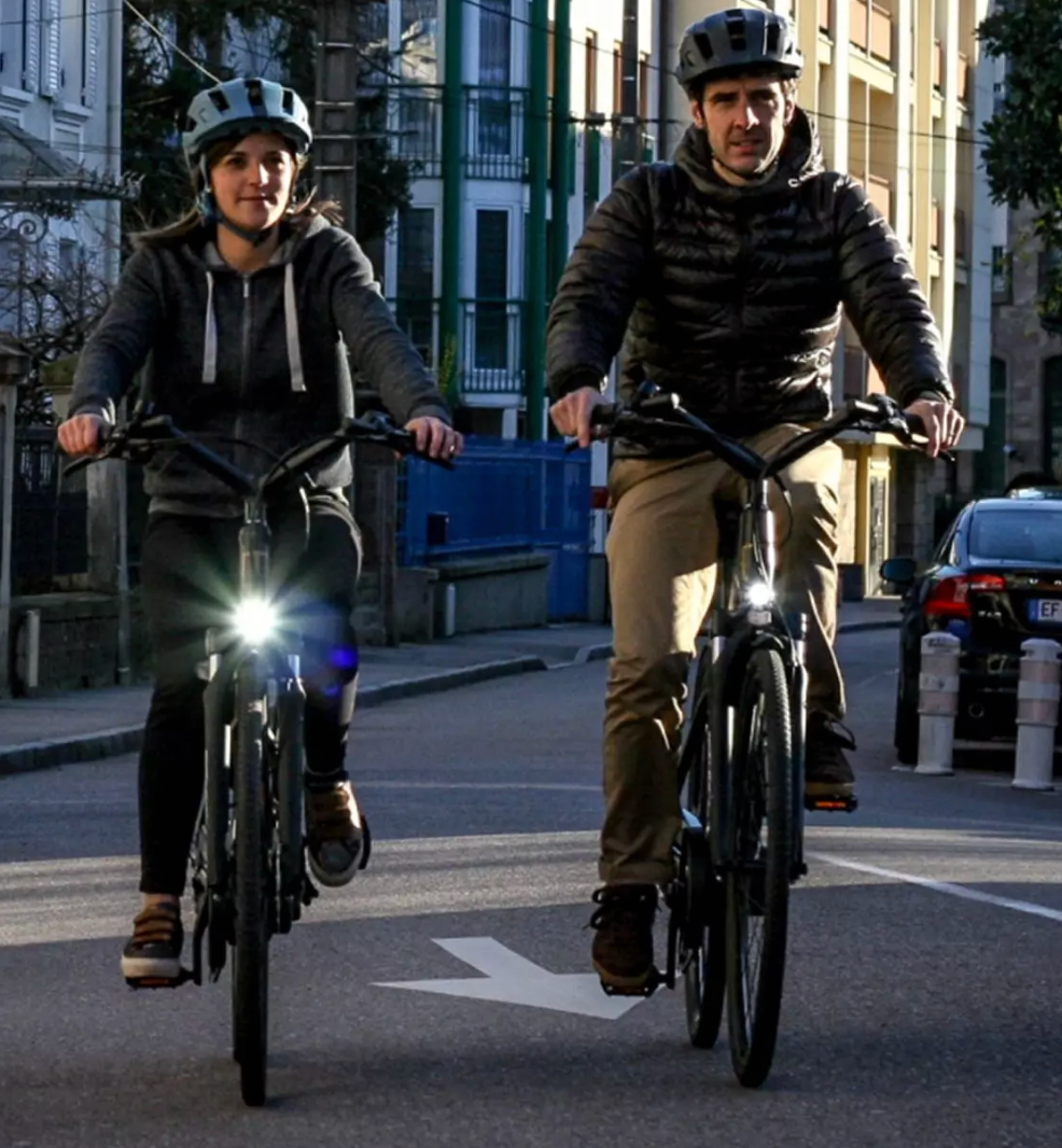 Moustache  MARDI 27.6 FS