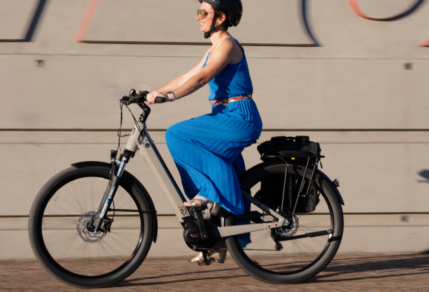 Moustache  Mardi 27.4