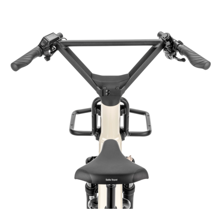 Moustache  Lundi 20 Cargo 3