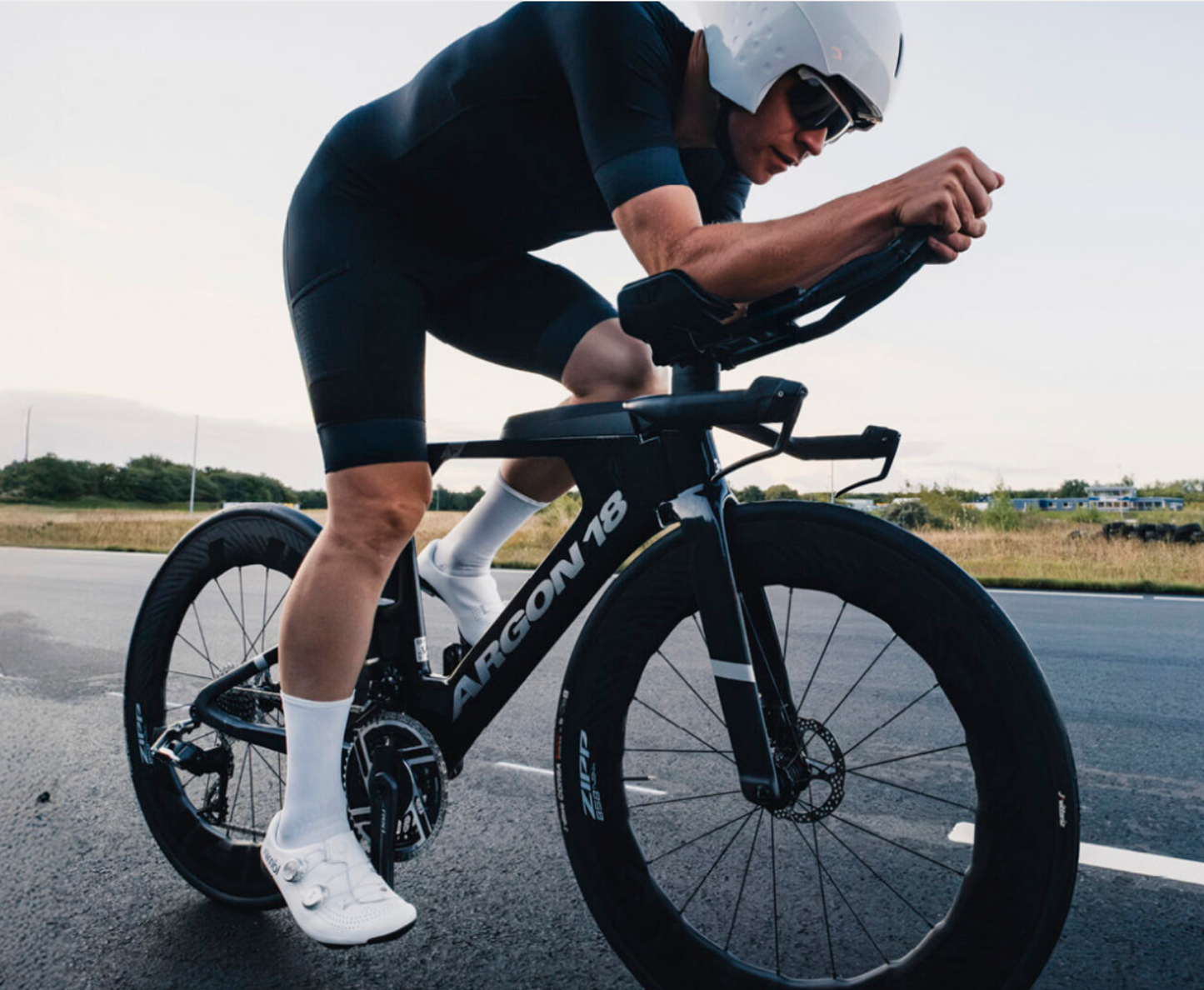 Exclusive E-119 build: Argon x Classified!