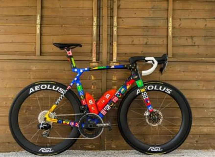 Madone SLR 9 AXS Gen 8 - The First 50 Icon
