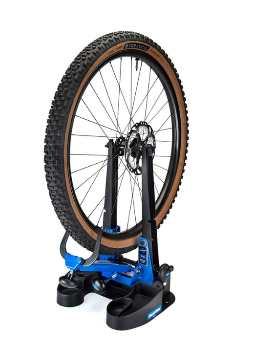 Road bike wheel truing sale